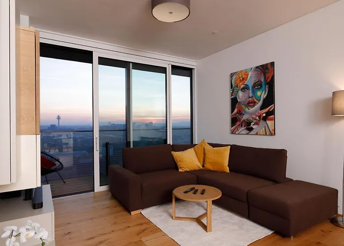 Triiiple Level 21 Mit Balkon Und Tiefgarage Apartmán Vídeň