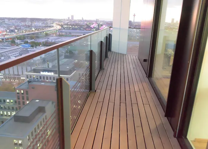 Triiiple Level 21 Mit Balkon Und Tiefgarage * Vídeň